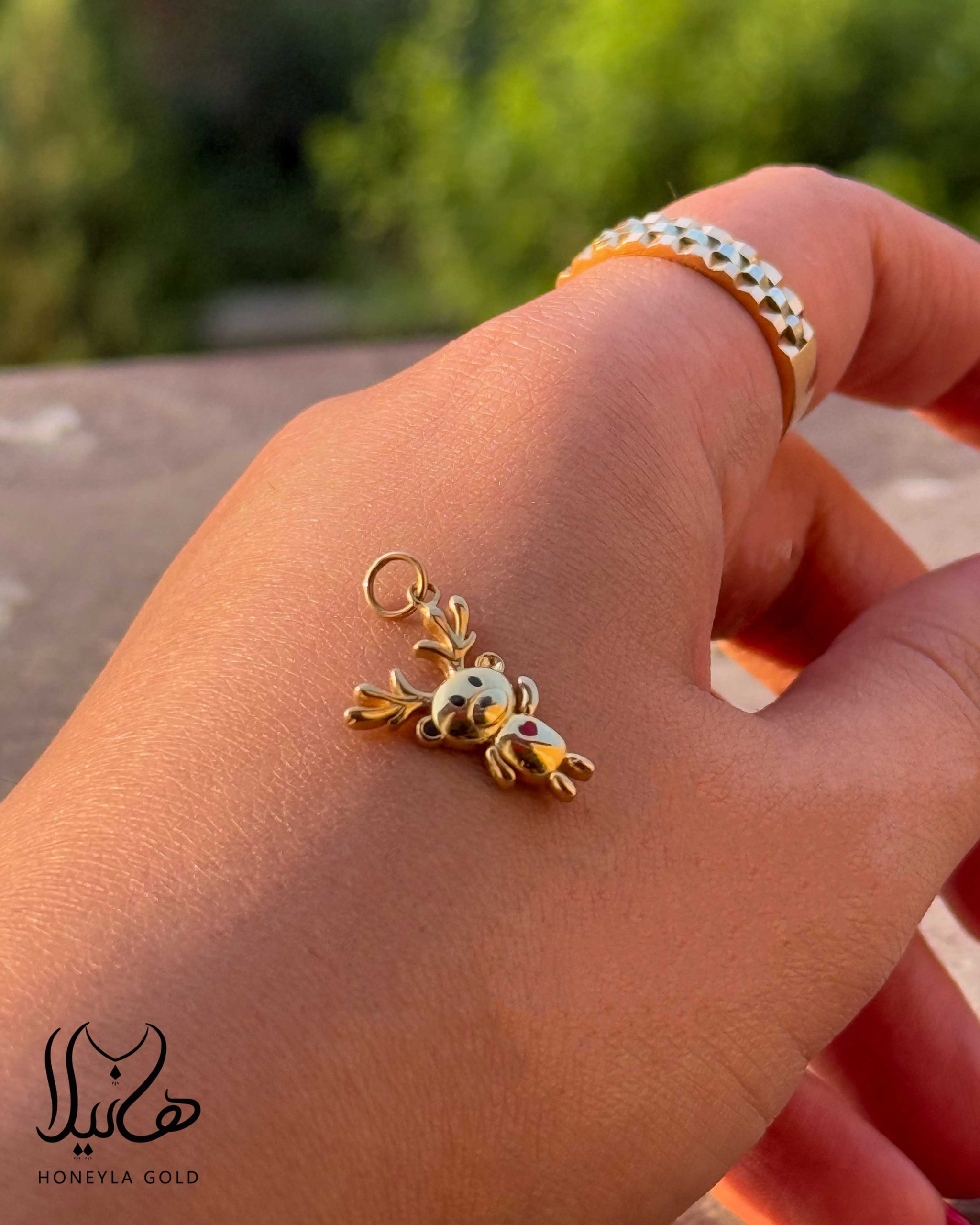 پلاک طلا طرح گوزن پلاک طلا طرح گوزن